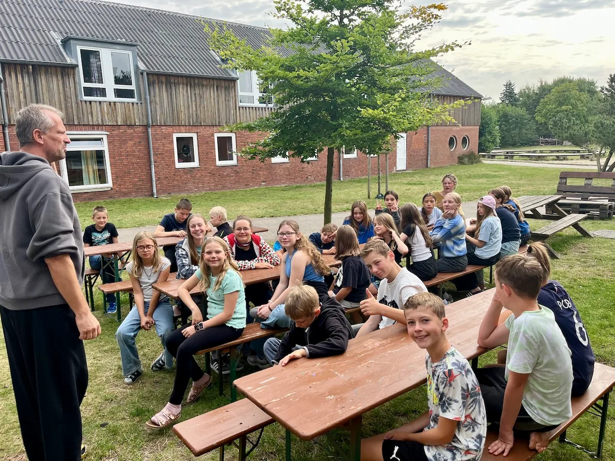 Gruppe von Kindern im Freien