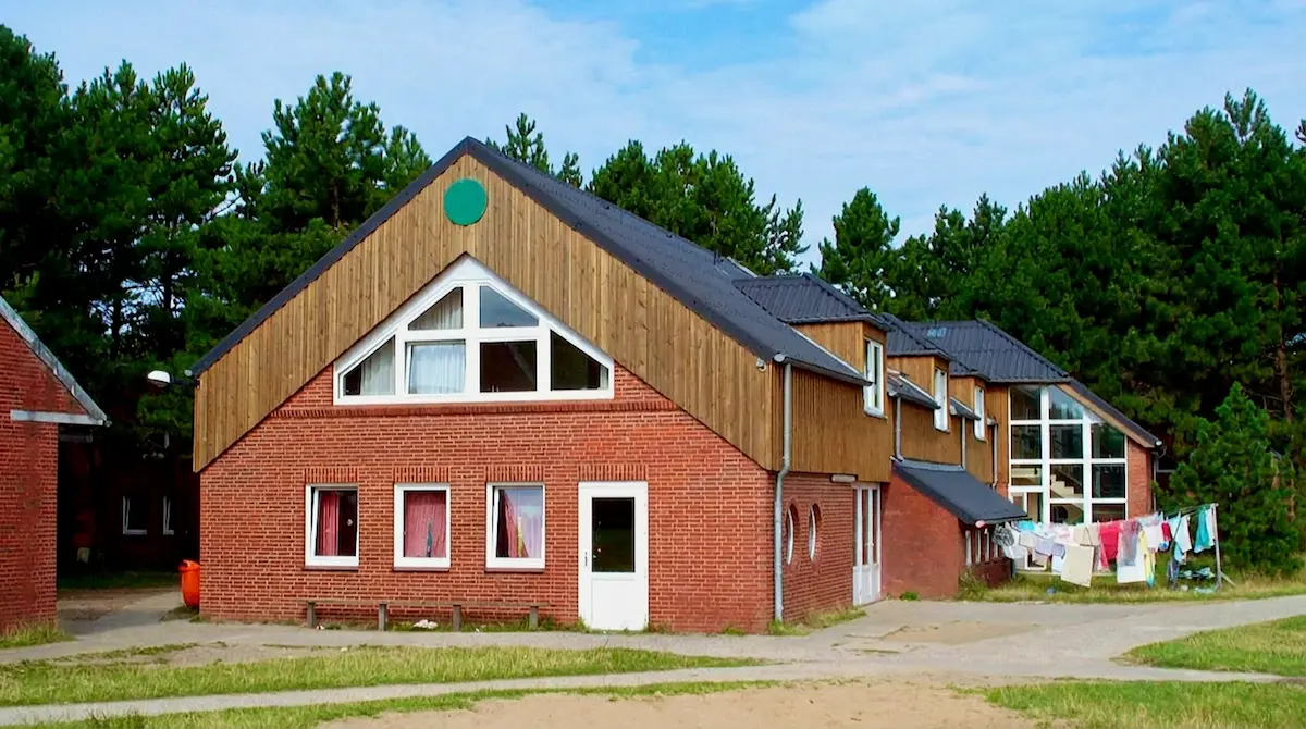 Haus Nansen im Sankt Peter-Ording Jugenderholungsdorf von außen